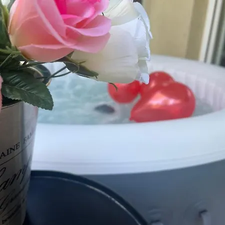 Room Romantique & Jacuzzi Liebeshotel *
